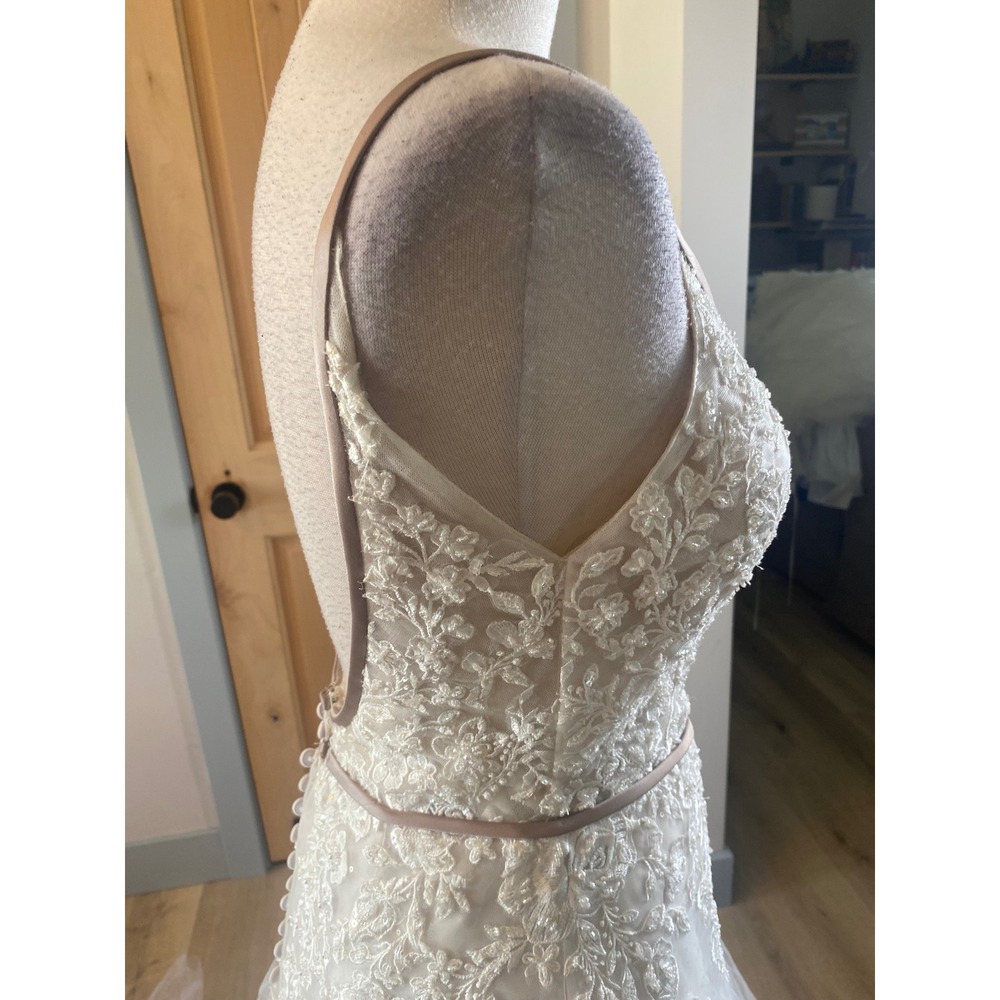 Morilee Madeline Gardner NWT Floral Tulle Wedding Dress V-Neck Cathedral Train 4 - Picture 12 of 16